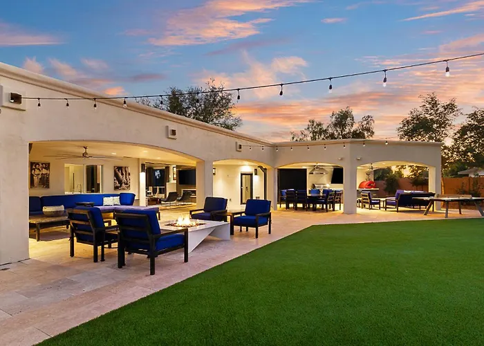 Luxury Ranch With Pool, Pickleball & Holiday home
